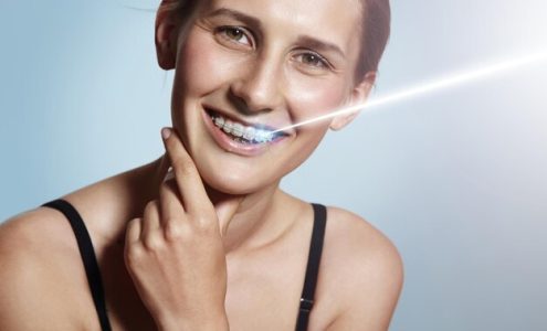 Jak piaskowanie zębów wpływa na zdrowie i estetykę uśmiechu?