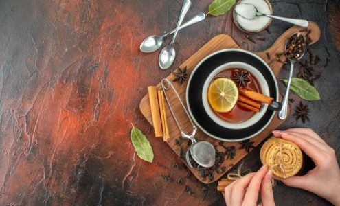 Sztuka parzenia: jak odpowiednio przygotować kawę i herbatę, by wydobyć ich pełnię smaku